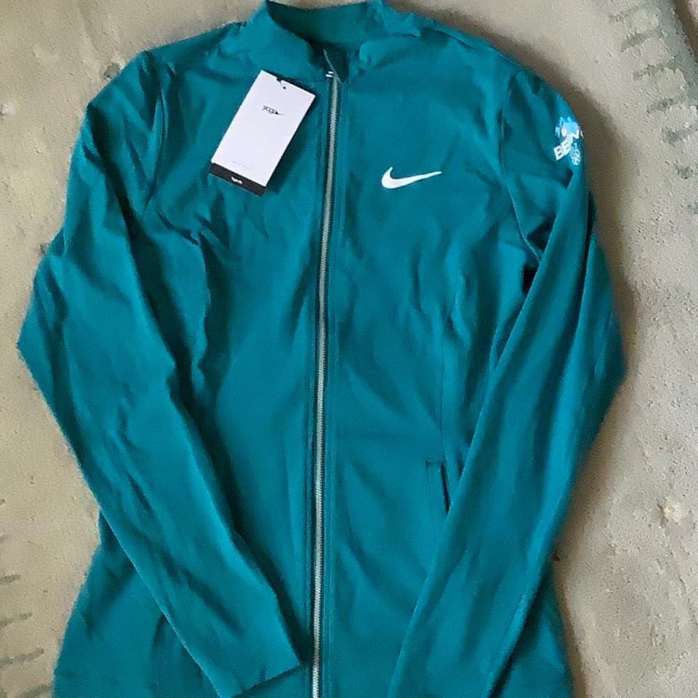 NIKE Yoga Beijing 2022 Olympics zip up. NWT. SZ M
